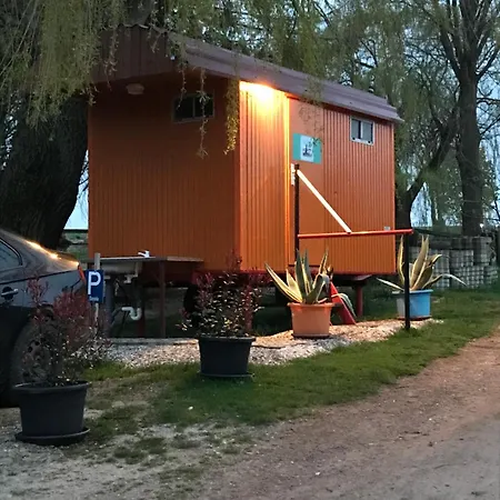 Kamp alanı Schlafkota Vom Friesenhof Wieratal